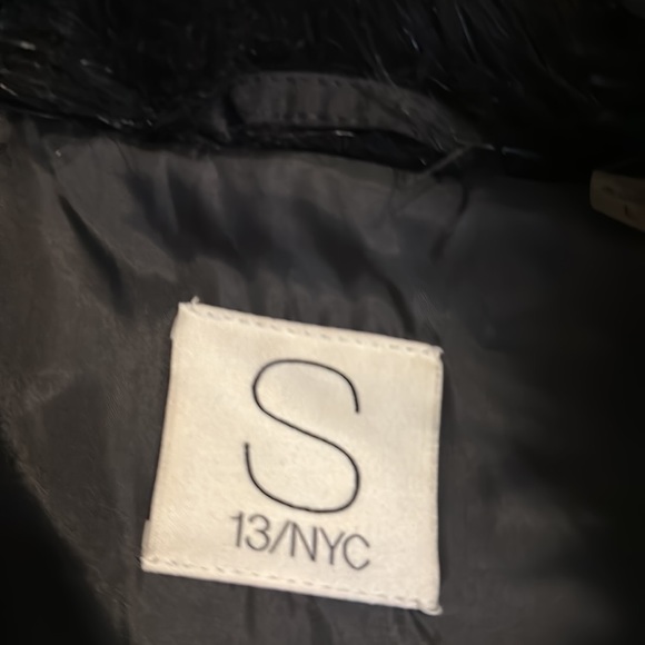 Faux fur vest size Large - Picture 2 of 4